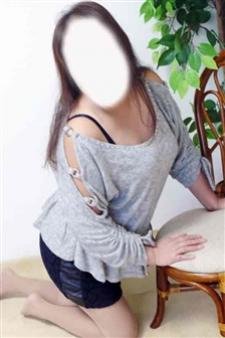 かわいい熟女＆おいしい人妻　千葉店／なみえ