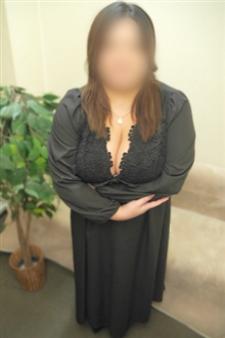 かわいい熟女＆おいしい人妻　町田店／ちなつ